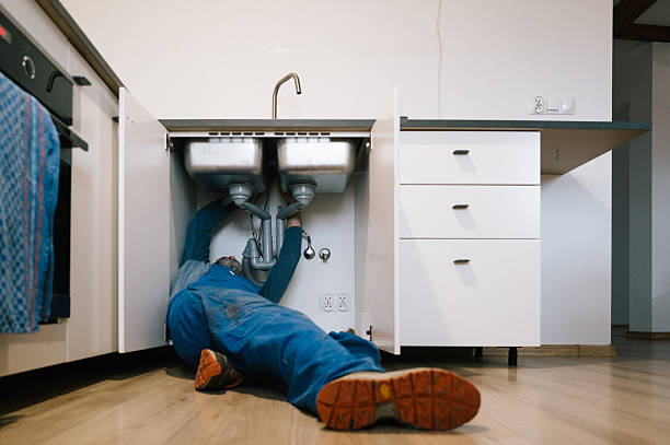 Professional Leak Detection technician working in New Milford, NJ